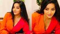 Bhojpuri sensation Monalisa looks gorgeous in orange and pink dress 