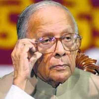 Even Jyoti Basu doesn't know what's happening