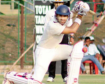 Ranji semis: Mumbai, MP fight for first innings lead