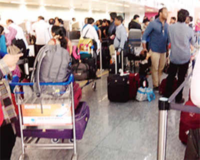 Govt throws Rs 600 crore lifeline to SpiceJet, fliers protest cancelled flights
