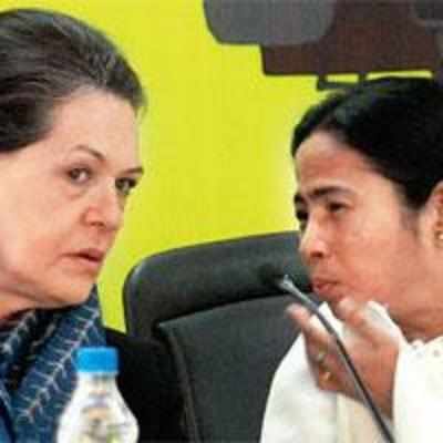 Sonia, Mamata seal seat-sharing deal