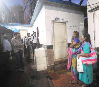 Soon, private housekeeping agencies may keep public toilets spic and span
