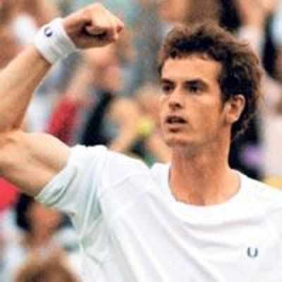 Murray muscles his way past Gasquet