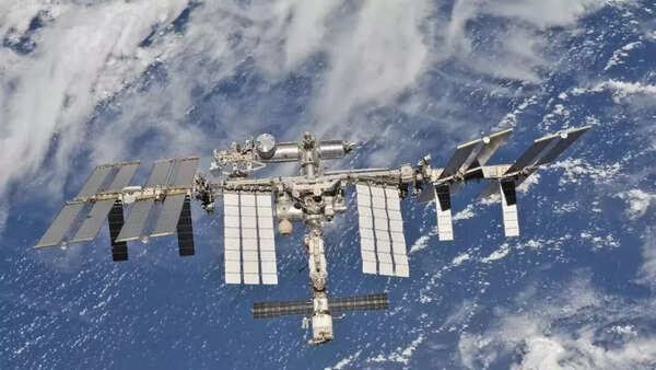 ‘Shameful if Chinese astronauts on moon before US’