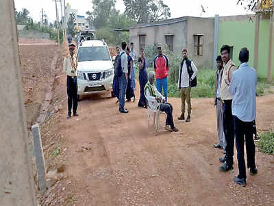 Students of Chrysalis High had to walk to reach school