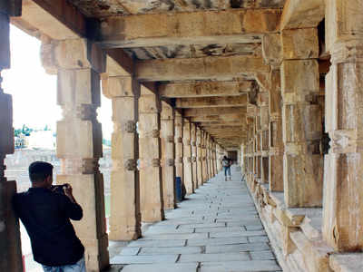 Story behind the photo: Insta pillars