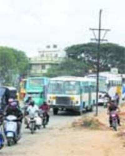 BBMP blames Bescom for delay in widening of Mysore Road