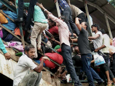 Mumbai Stampede: Western Railway compensates victims within hours