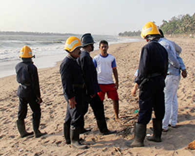 Two drown off Aksa beach, search on for one more person missing