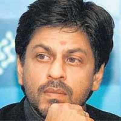 I-T dept carries out survey at Shah Rukh's office