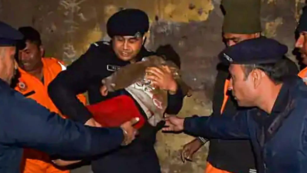 In Uttar Pradesh, 4-year-old falls into 40-feet-deep borewell, rescued after 5-hour operation