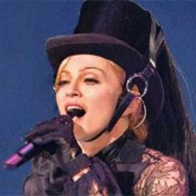 Priest's bomb scare stops Madonna show