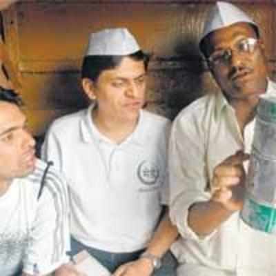 Management students follow dabbawala routine