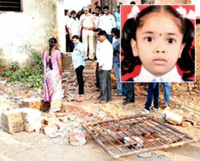 8-yr-old crushed under school gate, 2 injured too