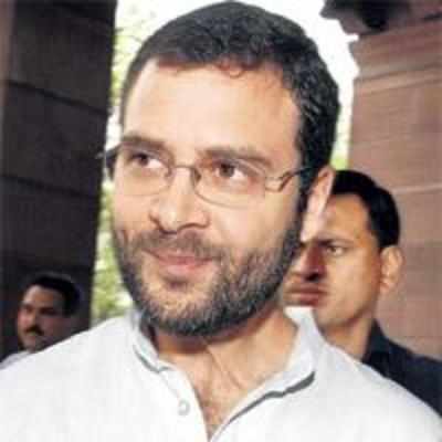 Congress takes on Gadkari for his remark on Rahul