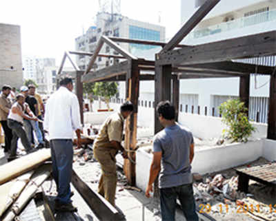 Once bitten, Sena again bats for rooftop eateries