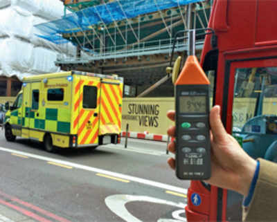 Ambulance sirens set to get louder at 120 db
