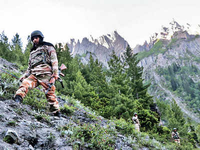 5 security personnel injured in Pak firing along the LoC in J&K