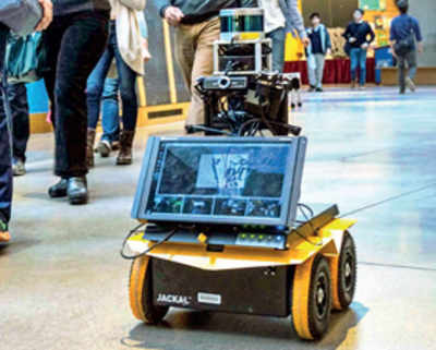 MIT robot can follow pedestrian traffic rules