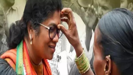 Telangana: Congress' Palvai Sravanthi quits party, blames 'commercialisation'