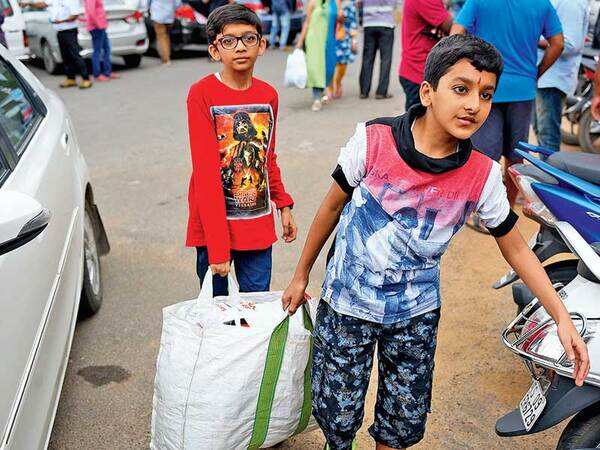 Hyderabadis #StandWithKerala; donate food, water, medicines