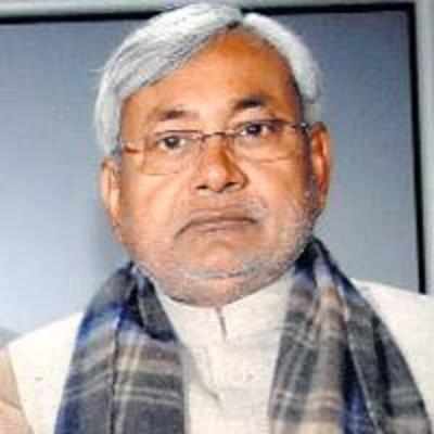 Nitish in trouble as ally Lallan threatens to quit