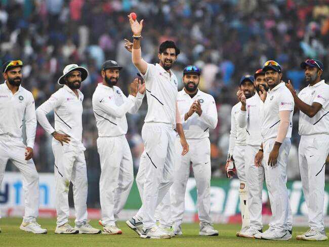 Pink Ball Test: Hunting in pack is key to India's success, says Ravi Shastri