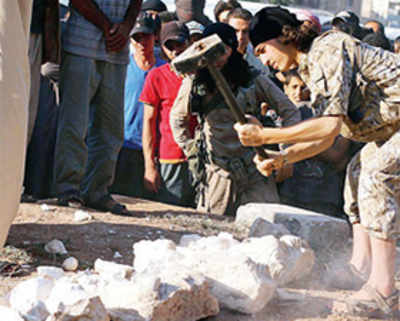 ISIS destroys artefacts from Syria’s Palmyra