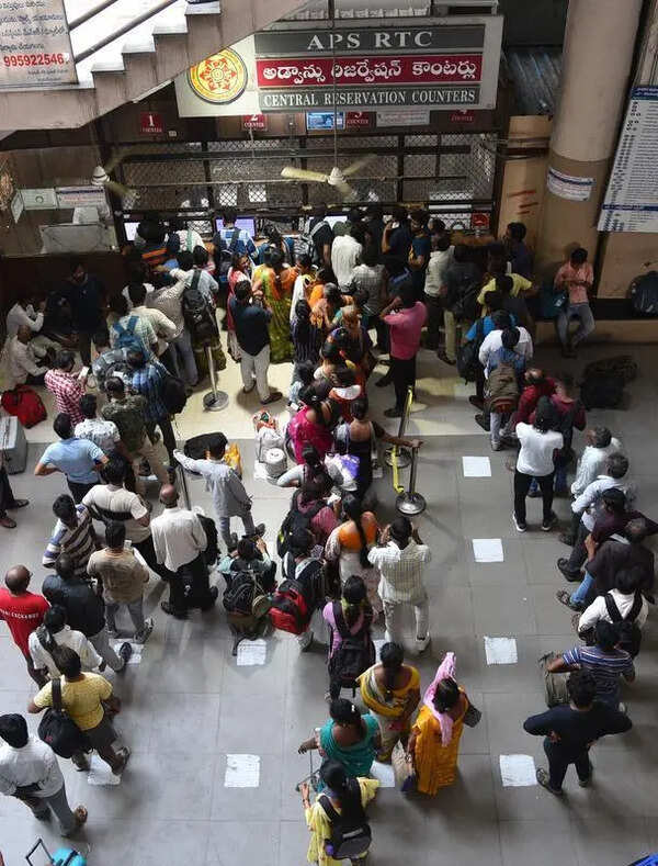 Minor fire breaks out at Vijayawada bus stand