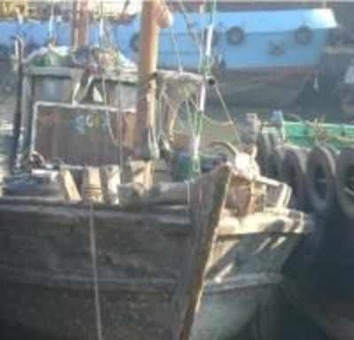 Two Pak boats seized off Gujarat coast