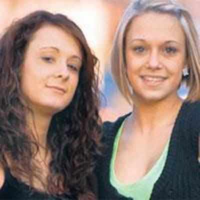 Telepathic bond helps twin save sister from drowning in bathtub