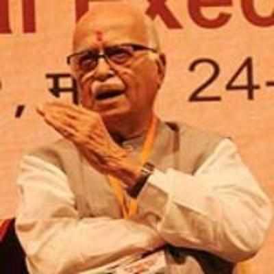 Bandh or no bandh, people are not happy with BJP, says Advani