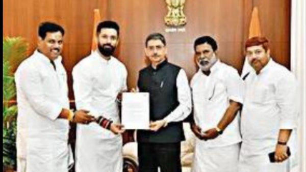 Chirag Paswan meets Tamil Nadu governor RN Ravi on Bihar migrants' issue