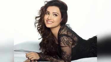 Naagin's Adaa Khan oozes hotness in these bold pictures