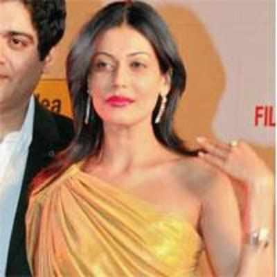 Payal Rohatgi intimidates Mishra