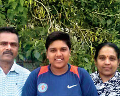 Taxi driver's daughter smashes 265 in inter-club game