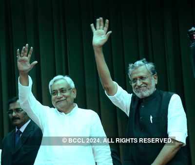 Nitish Kumar stumps his friends, foes alike; becomes CM sixth time