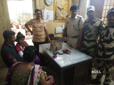 Western Railway: RPF returns bag with jewellery worth Rs 4 lakhs