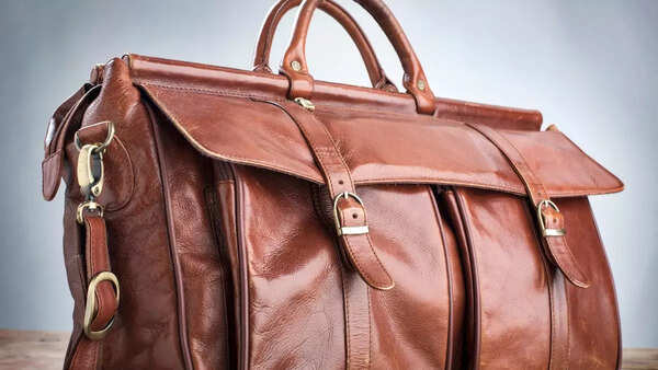 Best Leather Duffle Bags: Perfect for Travel & Everyday Use