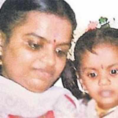 2-yr-old daughter found sitting beside murdered mum's body