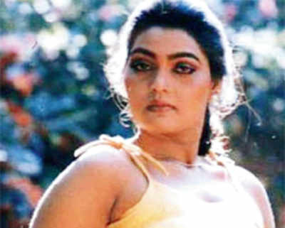 Why did Silk Smitha call up Ravichandran hours before she committed suicide?
