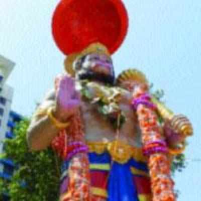 32-feet Hanuman idol installed at century-old temple in Thane