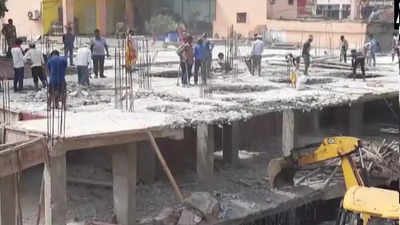 Uttar Pradesh News: Anti-encroachment drive under way against illegal construction of complex in Lucknow