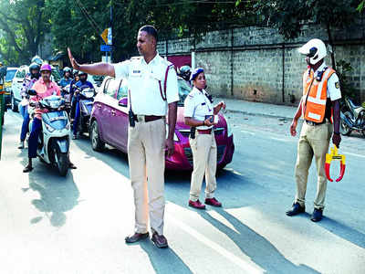 All play and no work for Bengaluru’s traffic cops