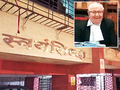 94-yr-old ex-judge loses ₹77k as he naps at home