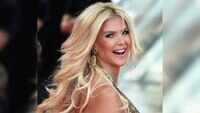 Victoria Silvstedt shows off her youthful physique in a swimsuit 