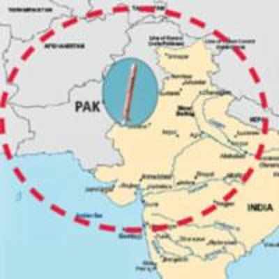 Pak test-fires nuclear capable cruise missile