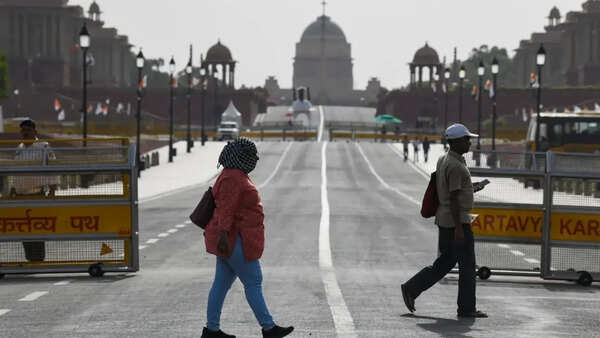 No relief for Delhi-NCR as IMD warns of prolonged heatwave, 'orange' alert issued