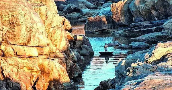 Sanapur near Hampi: A daytime paradise, a night-time crime hub