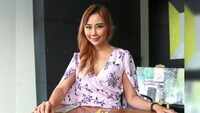 This beauty queen possess the talent of reading tarot cards 